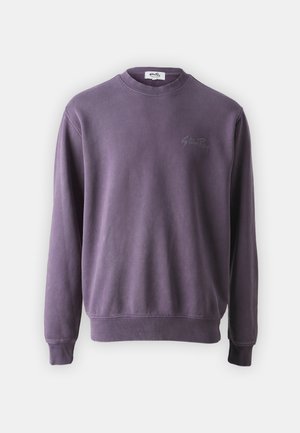 Lilla crewneck sweatshirts lavet af bomuld, med ribbede manchetter og kant, samt et subtilt logo trykt på forsiden. Glat tekstur.