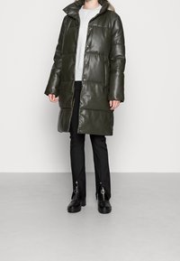 Vero Moda Abrigo de invierno - dark grey