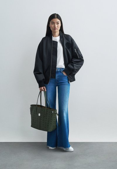 MCM LIZ MED - Τσάντα Tote - khaki moss