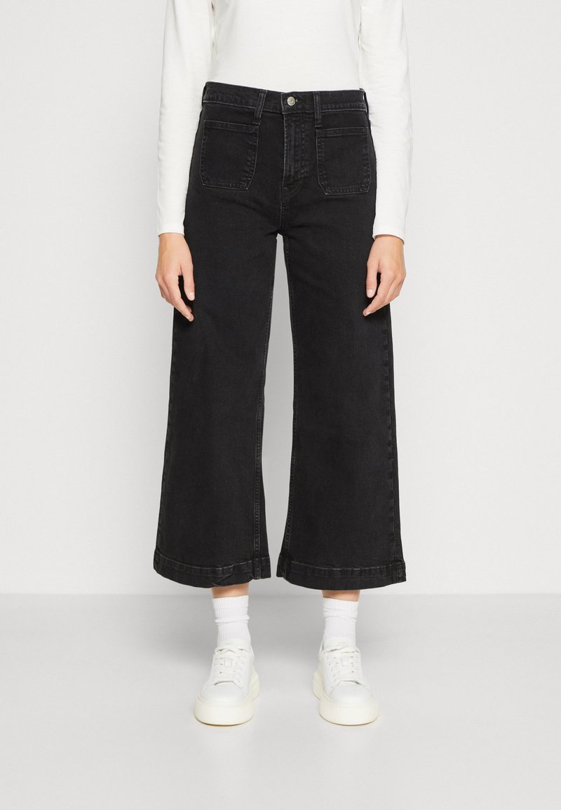 GAP WIDE LEG CROP PORTO - Flared Jeans - black wash/black denim