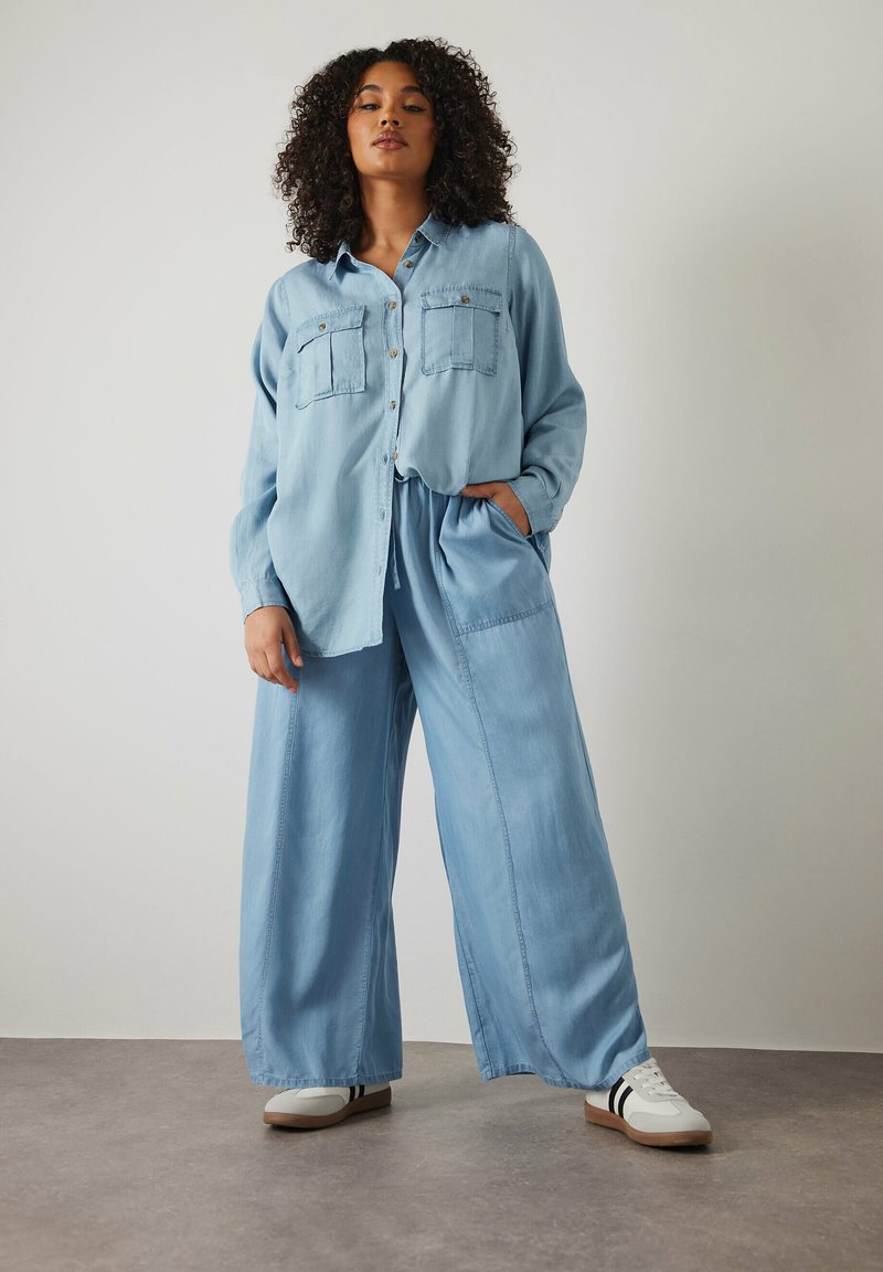 Evans WIDE LEG Pantalon classique light blue/bleu ZALANDO