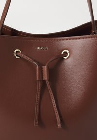 BOSS LIRIEL BUCKET - Borsa a mano - brown