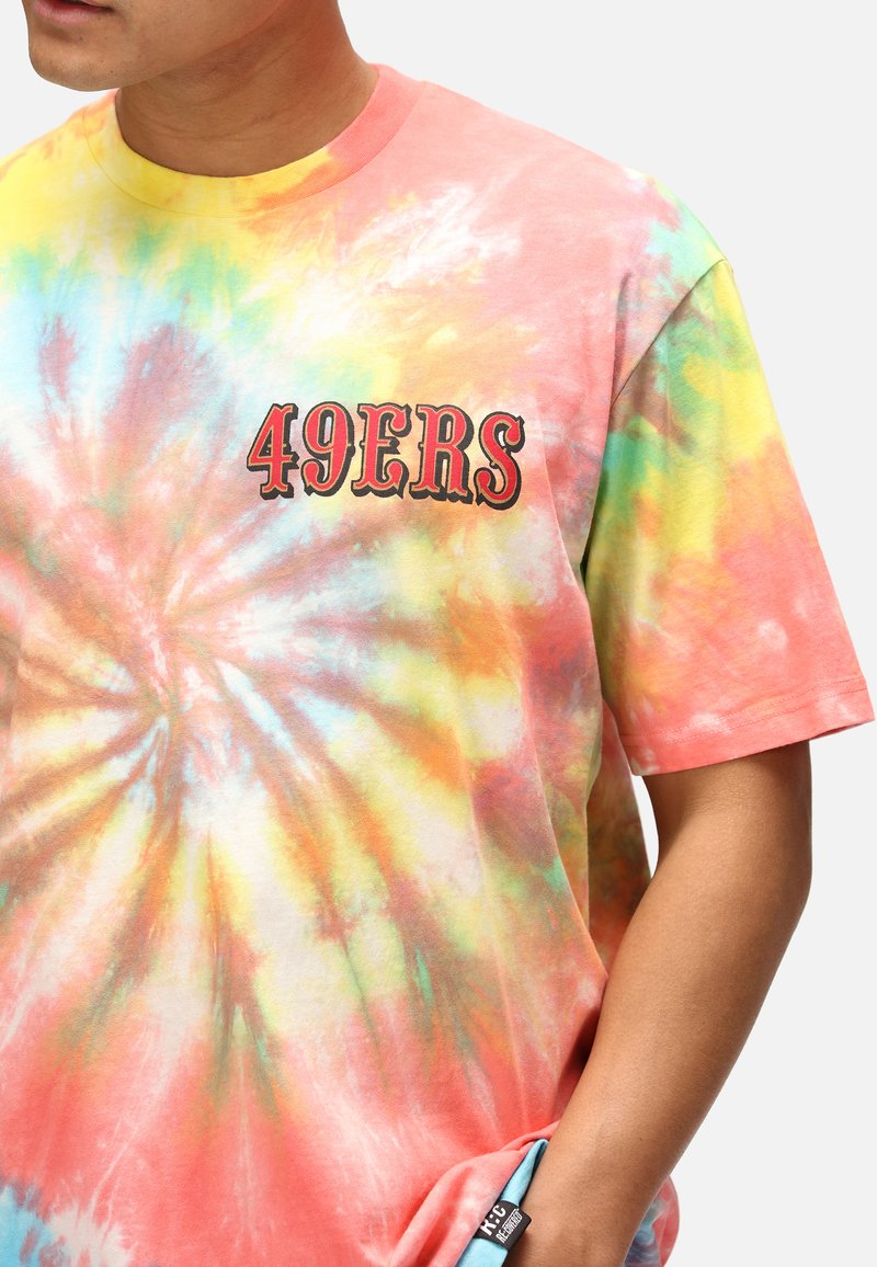 Re:Covered NFL 49ERS Print T-shirt rainbow tie dye/multi