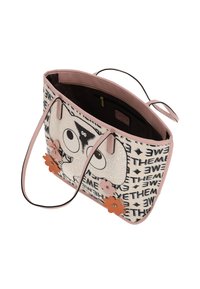 Geantă tote cu un model de text alb-negru, prezentând o față de desen animat, accente roz și ornamente florale. Interior cu buzunar cu fermoar.