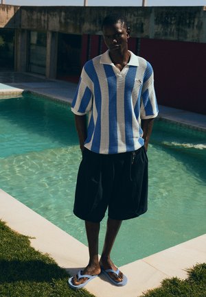Bershka, STRIPED SHORT SLEEVE MESH - POLO SHIRT - Polo - light blue