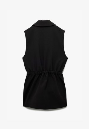 Zwarte mouwloze top met een kraag, voorzien van een geplooide taille voor een aansluitende pasvorm. Gemaakt van een gladde, lichtgewicht stof.