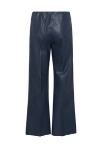 Marineblaue Leder-Hosen mit weit geschnittenem Bein, glatter Textur, elastischem Bund und klaren Linien, die ein modernes, minimalistisches Design präsentieren.