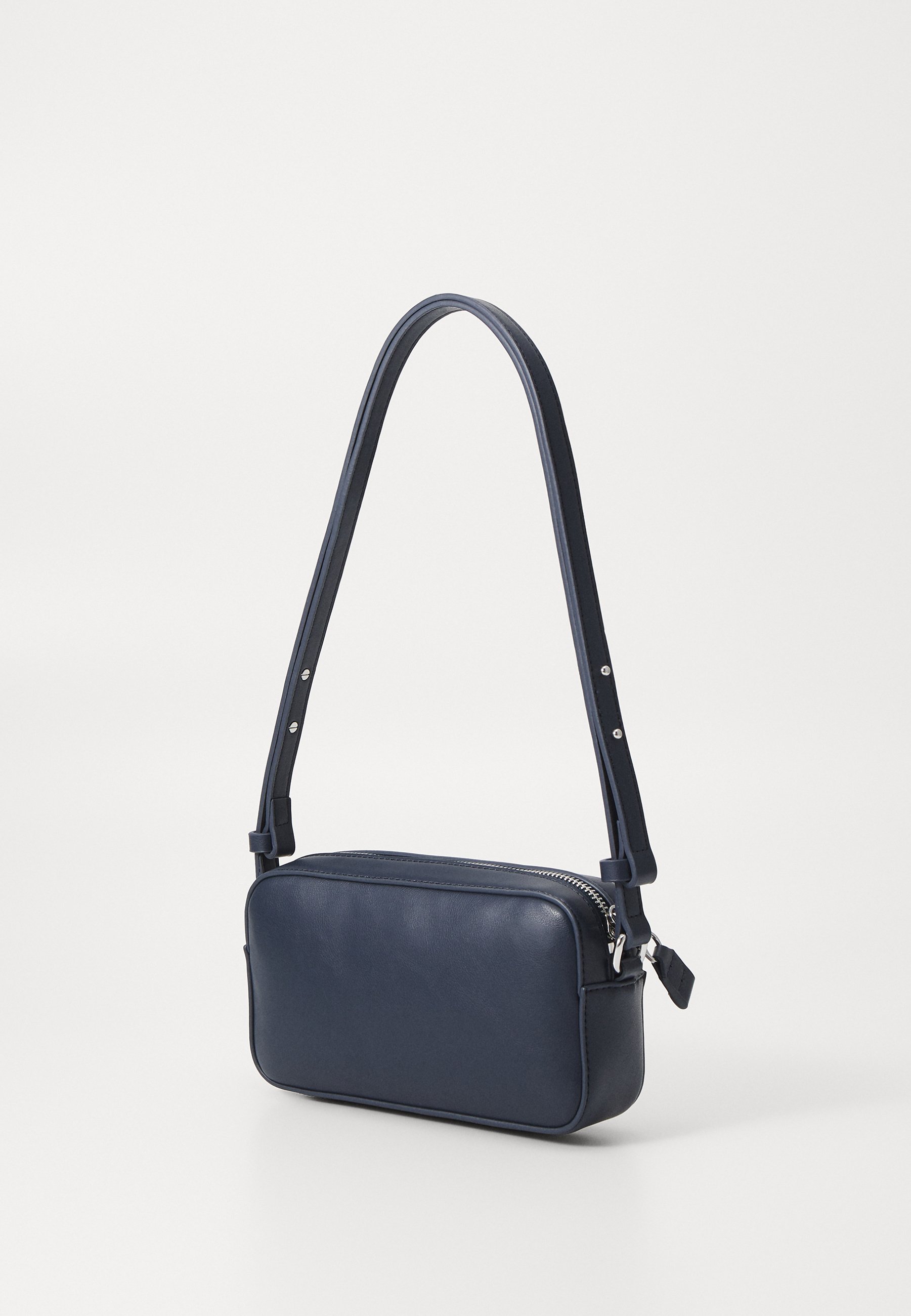 Tommy Jeans MUST CONVERTIBLE CAMERA - Handbag - blue/dark