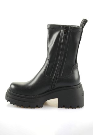 Platform ankle boots - black