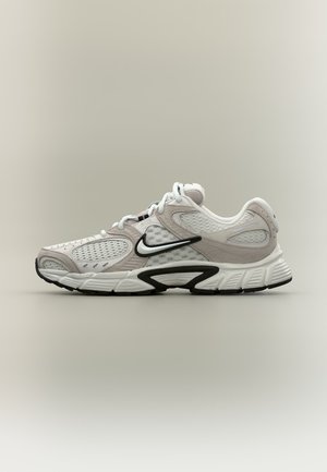Nike Sportswear, Маратонки - off white/off white/college grey