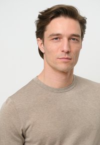 PROFUOMO THE LUXURY BASIC SHORT SLEEVE - T-shirt basic - beige