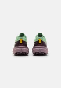 Merrell AGILITY PEAK 5 - Pantofi alergare trail - pear/burgundy