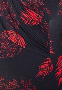 Envie de Fraise FIONA - T-shirt estampada - navy blue/red