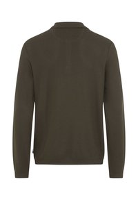 Dunkelolivgrüner langärmeliger Strickpullover mit gerippten Bündchen und Kragen, von hinten auf einem weißen Hintergrund dargestellt.