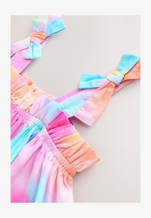 Daudzkrāsaina kleita ar pasteļtoņu gradienta audumu. Volānu rotāts augšējais mala un plecu siksnas ar lokiem gaiši rozā, zilā un oranžā krāsā.