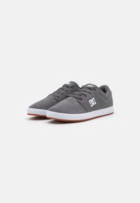 DC Shoes CRISIS 2 - Sapatilha de treino - dark grey/white