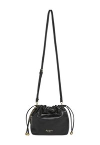 Juodas odinis per petį nešiojamas maišelis su reguliuojama dirželiu, raišteliu uždengimu ir mažu auksiniu logotipu priekyje.