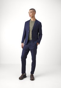 Jack & Jones JJENOA TEE CREW NECK - Basic póló - bungee cord
