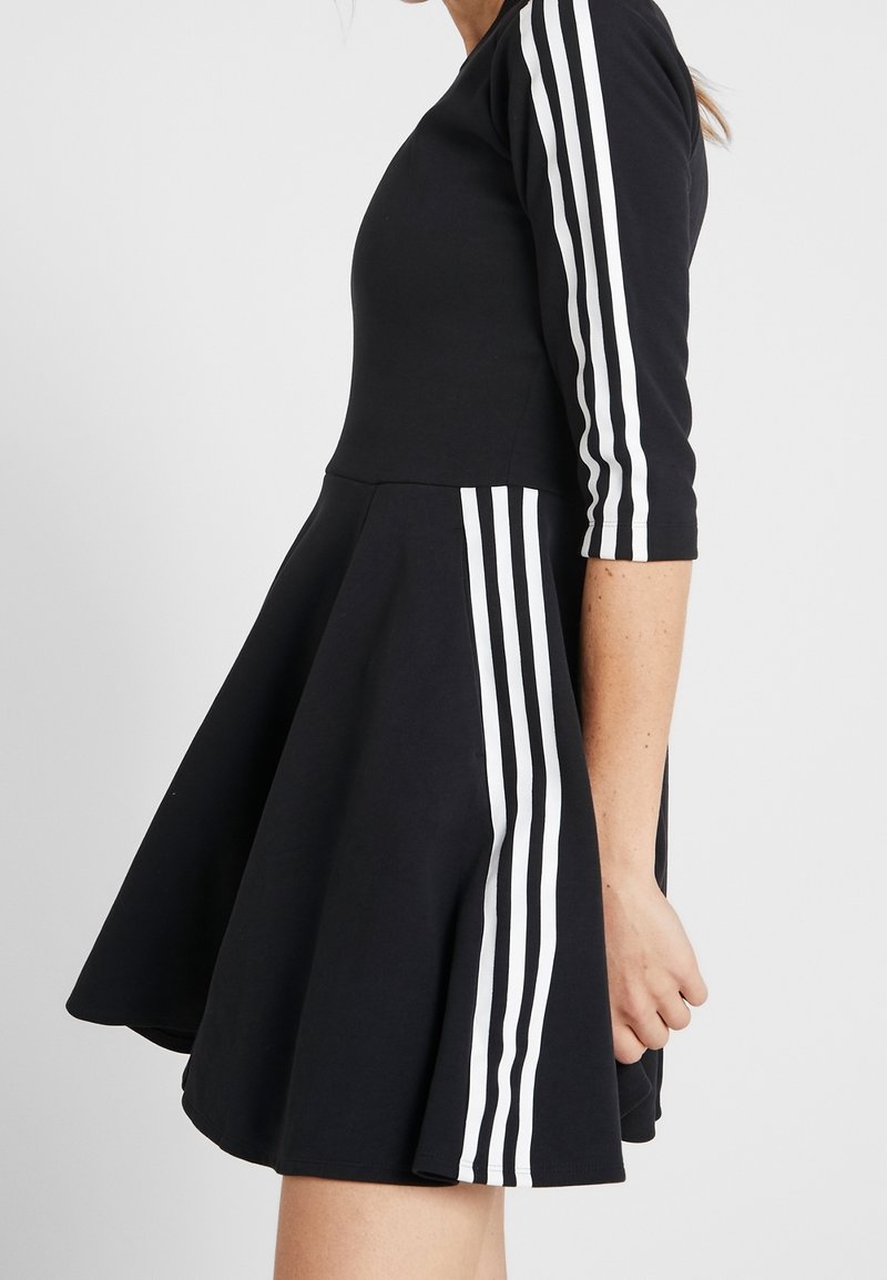 adidas Performance Robe en jersey - black