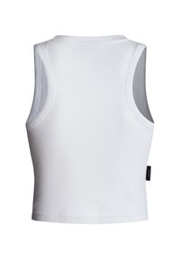 Λευκή ριγέ crop top χωρίς μανίκια με στρογγυλή λαιμόκοψη, ορατή από πίσω, με μικρή μαύρη πλαϊνή ετικέτα.