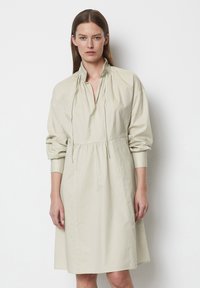 Marc O'Polo KNIELANGES  - Freizeitkleid - stone grey