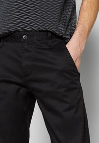 DOCKERS Chino - black