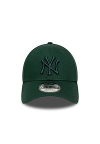 Casquette vert foncé avec une coupole structurée, attache réglable et logo NY brodé à l'avant. Texture de tissu lisse et visière courbée.