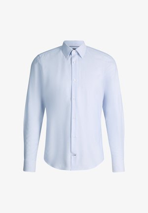 Lichtblauw heren overhemd met lange mouwen, knoopsluiting aan de voorkant en klassieke kraag, weergegeven op een egale witte achtergrond.