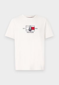 FLAG SAILING TEE - Μπλουζάκι με στάμπα - ivory petal