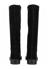 Stivali alti fino al ginocchio in suede nero con una texture liscia, punta arrotondata e cerniere laterali. Suole robuste in gomma nera con un leggero tacco.