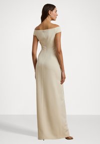 Lauren Ralph Lauren Petite CREPE OFF THE SHOULDER GOWN - Iltapuku - mascarpone cream
