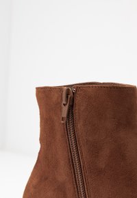 Högl Kotníkové boty - cognac