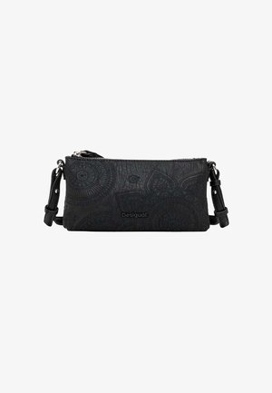 Borsa a tracolla in materiale sintetico nero con motivi circolari in rilievo, zip argentata e tracolla regolabile. Logo visibile sul fronte.