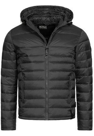 Veste matelassée noire avec capuche, dotée d'un zip sur le devant, d'un design matelassé et de deux poches latérales. Fabriquée à partir d'un matériau lisse et léger.