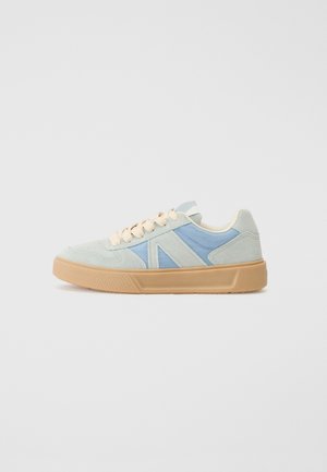 UNCOVER UNISEX - Sneakers - dusty blue gum