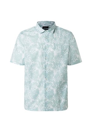 Camisa de manga corta abotonada en azul claro con un patrón abstracto blanco. Presenta un cuello clásico y una textura de tela suave.