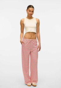 Vero Moda JOGGING VMALMA  - Treniņtērpa apakšdaļas - star white