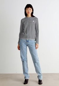 Calvin Klein Jeans REGULAR LONG SLEEVED - Tops ar garām piedurknēm - black/bright white