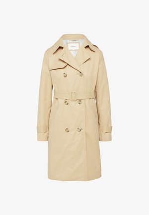 Beež mantel, millel on topelt rinnakujundus, nööbina sulgemine, vööga talje ja küljetaskud; valmistatud siledast, kergest kangast.