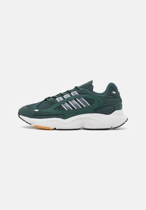 Sneakers laag - dark green
