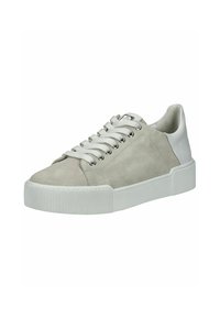 Sneaker in suede grigio chiaro con dettagli in pelle bianca, punta rotonda, suola spessa con righe e chiusura a lacci piatta con occhielli in metallo.