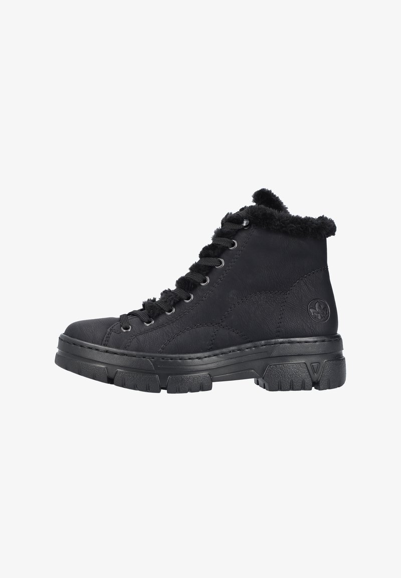 Bottes montantes noires en cuir texturé, avec un col en fausse fourrure, un laçage et une semelle extérieure en caoutchouc robuste avec des crampons.
