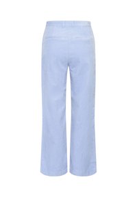 Lichtblauwe corduroy wijde broek met een middelhoge taille, voorzien van twee achterzakken en een subtiele ribbeltextuur.