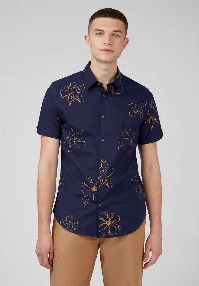 Style Ben Sherman Moderne Chemise Ben Sherman Homme - Micro Twill Floral Bleu Marine - Style Décontracté Vêtement Casual élégant