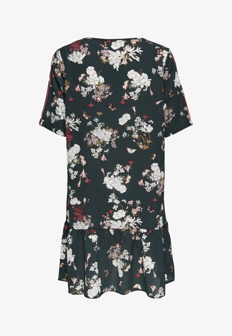 Robe à motif floral avec un fond vert foncé, manches courtes, col rond et ourlet à volants. Fabriquée en tissu léger.