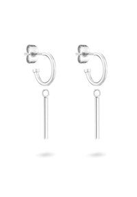Orecchini a cerchio in argento con una sottile asta verticale che pende dalla base. Presentano una finitura lucida e un retro a perno sicuro.