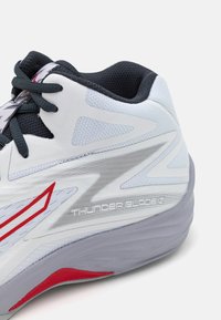 Mizuno THUNDER BLADE Z - Topánky na volejbal - white/salsa/black