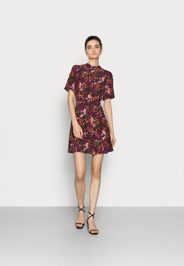 MINI DRESS - Vardagsklänning - black