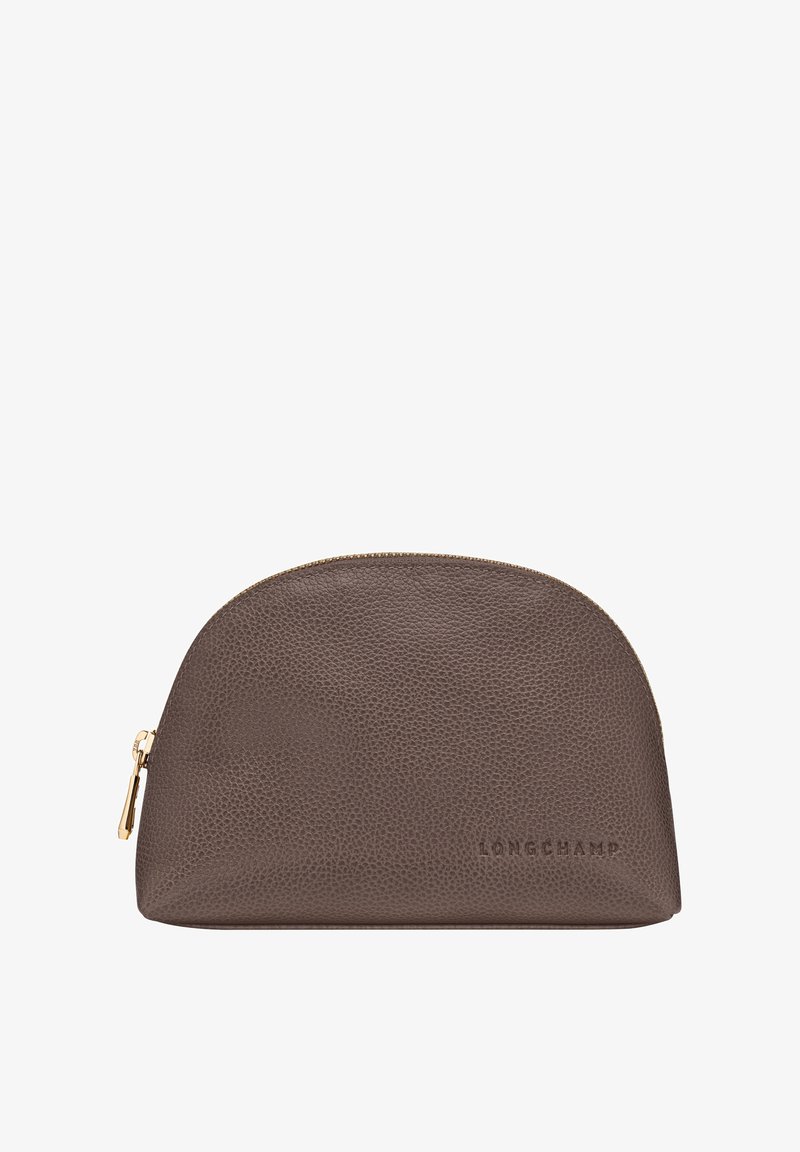 Braune Ledertasche mit abgerundetem Deckel, mit strukturiertem Oberflächen und goldenem Reißverschluss. "LONGCHAMP"-Logo auf der Vorderseite geprägt.