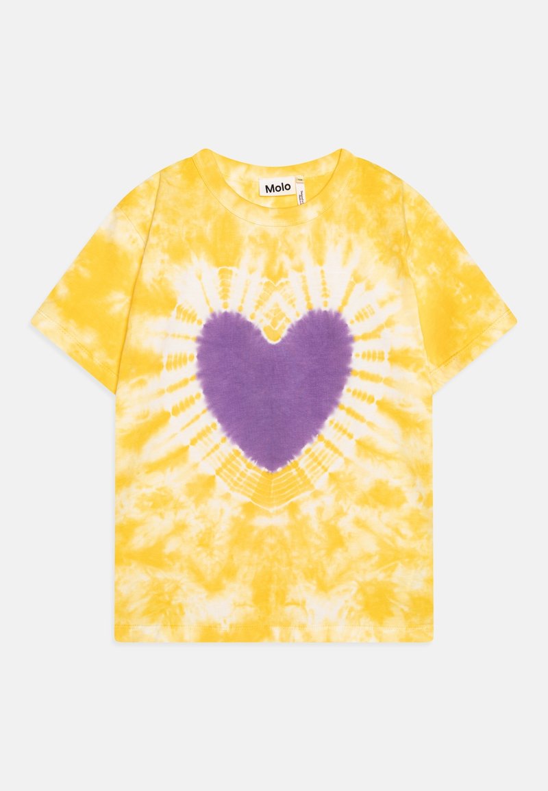 Žluté tričko s tkaným vzorem ve stylu tie-dye, uprostřed s fialovým srdíčkem, krátké rukávy, kulatý výstřih a měkká bavlna.
